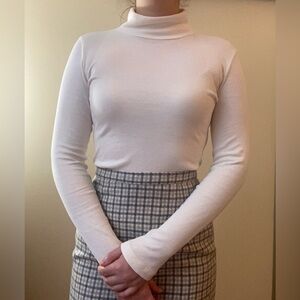 Ivory Long-Sleeved Turtleneck by KOTN